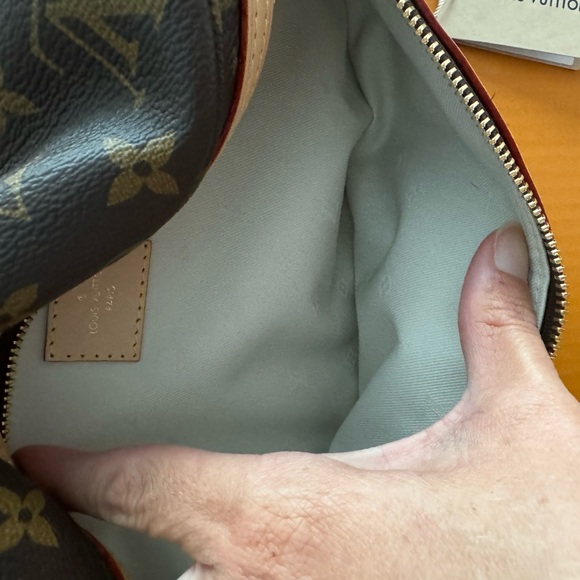 High Rise - Picture 10 of 12